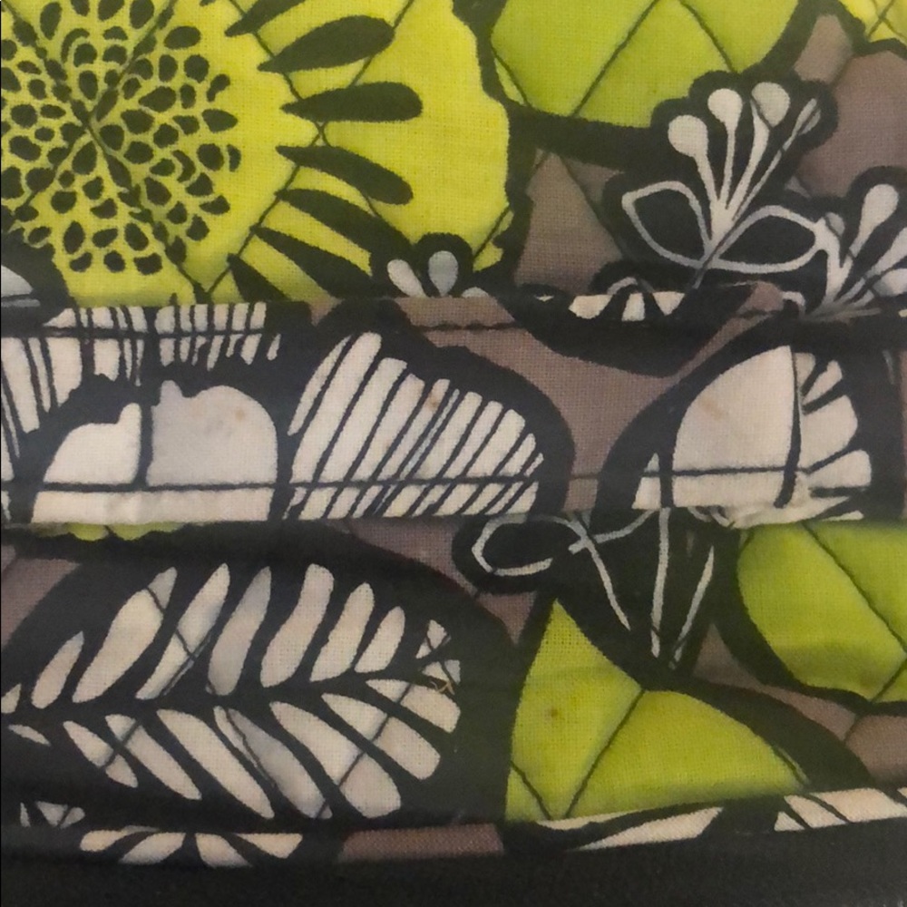 Vera Bradley Jewelry Case - Picture 4 of 7